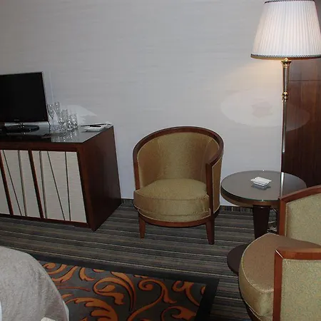 Hotel Metropolis 5*
